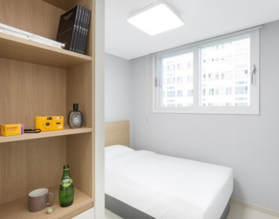 Yeosu Hotel First City Экстерьер фото