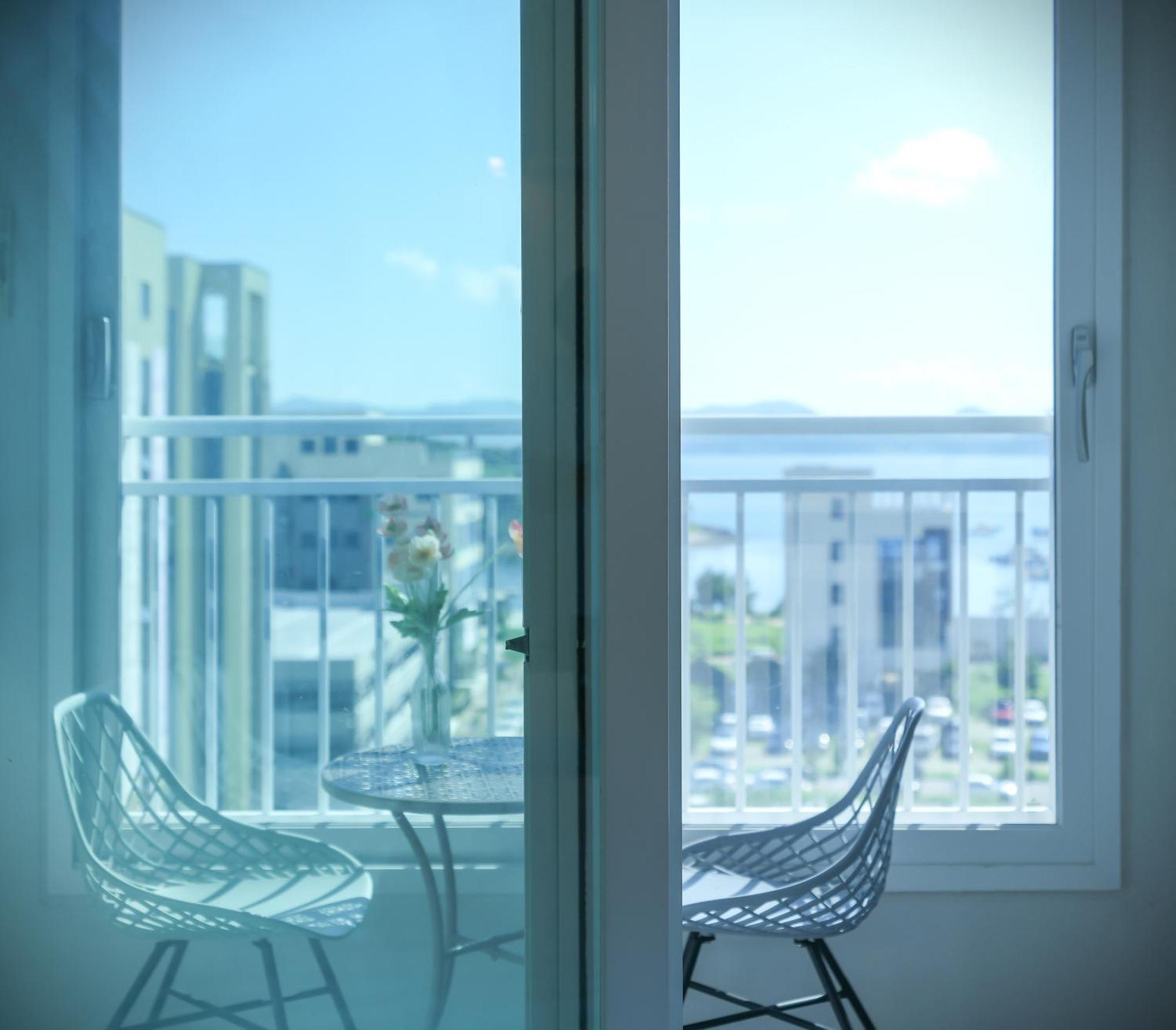 Yeosu Hotel First City Экстерьер фото